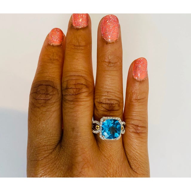 Metal 4.61 Carat Blue Topaz Sapphire Diamond White Gold Cocktail Ring For Sale - Image 7 of 8