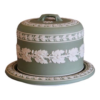 Wedgwood Green and White Cheese Dome With Oak Leaves, 19th Century For Sale