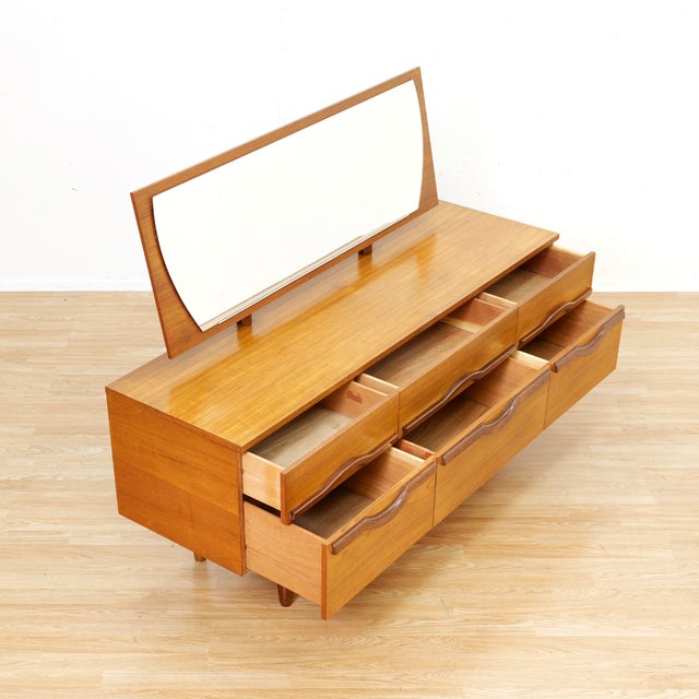 Brown 1960s Mid Century Dresser Vanity by Wrighton Furniture, Attributed For Sale - Image 8 of 12