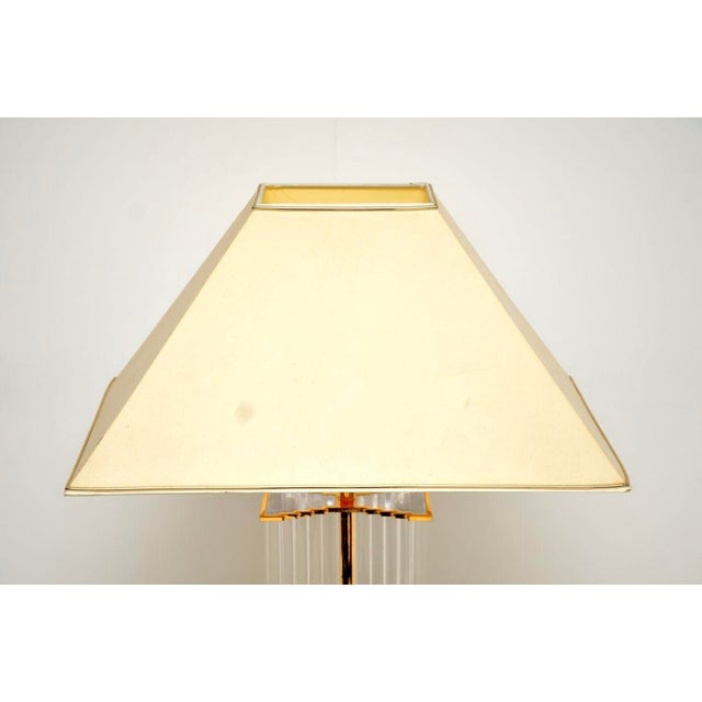 Mid-Century Modern Vintage French Acrylic Glass and Brass Table Lamp, 1970s For Sale - Image 3 of 8
