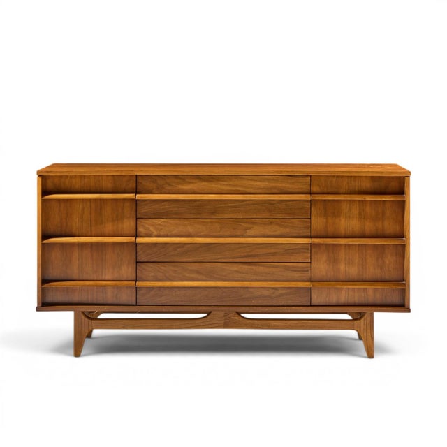 Mid-Century Modern Young Manufacturing Mid Century Curved Walnut Credenza and Hutch For Sale - Image 3 of 12