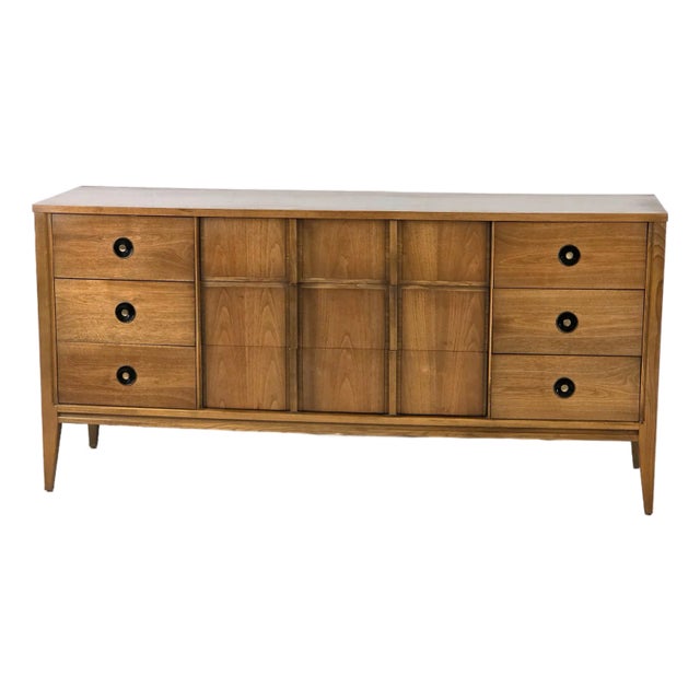 1960s 9-Drawer Mid Century Dresser by Stanley For Sale