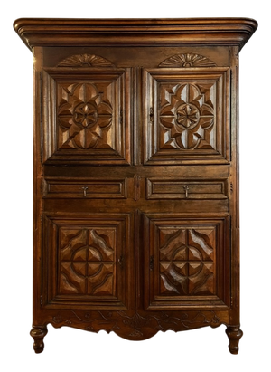 Antique Four-Panel Cabinet in Walnut, 1700s