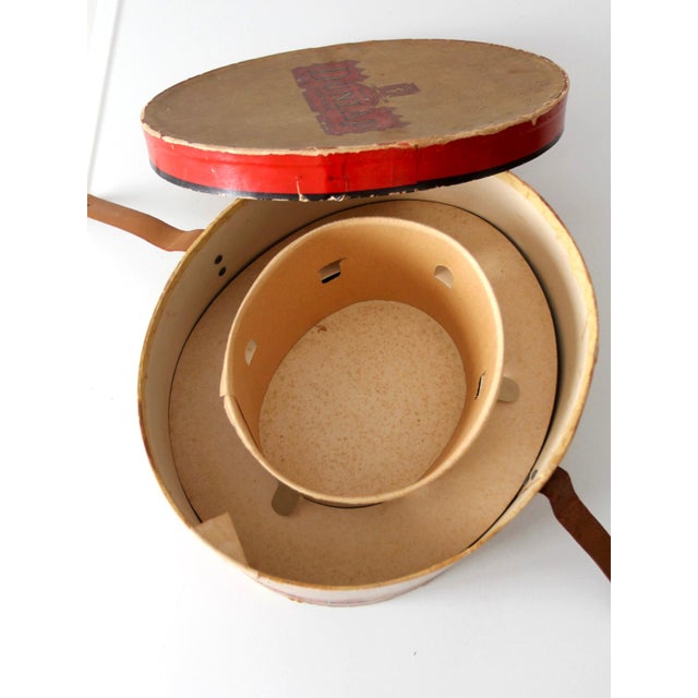 Vintage 1930s Dunlap New York Hat Box With Leather Strap For Sale - Image 12 of 16