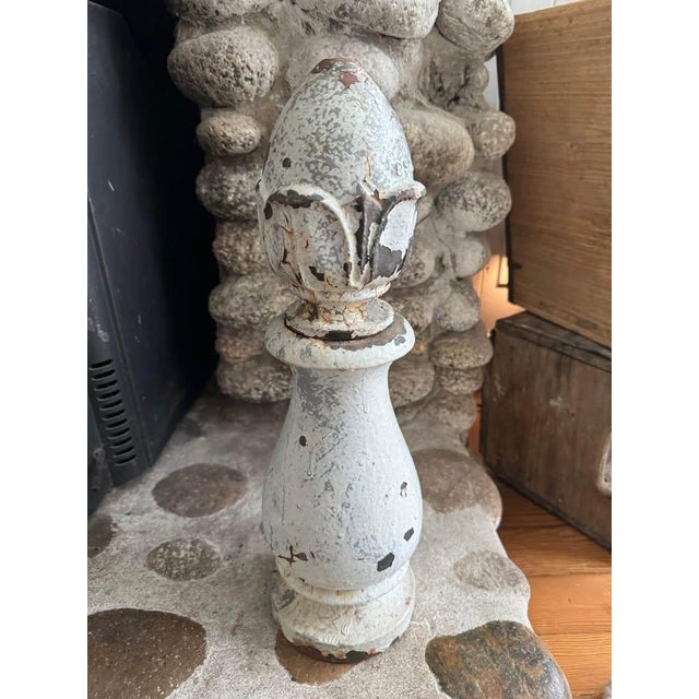 Rare cast iron finial with ultra dreamy patination. This is the ultimate pineapple finial find for garden salvage...