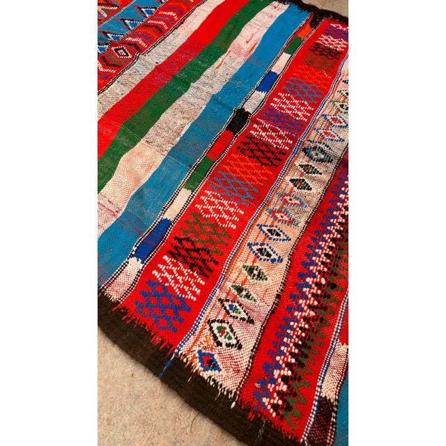 Everyone strives to achieve the perfect home decoration that can be flaunted to relatives and in the same time, be a...