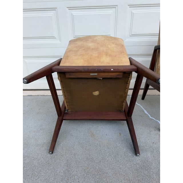 Walnut Armchairs - Jens Risom Design - Original Naugahyde, Labeled, 1960s For Sale - Image 9 of 15