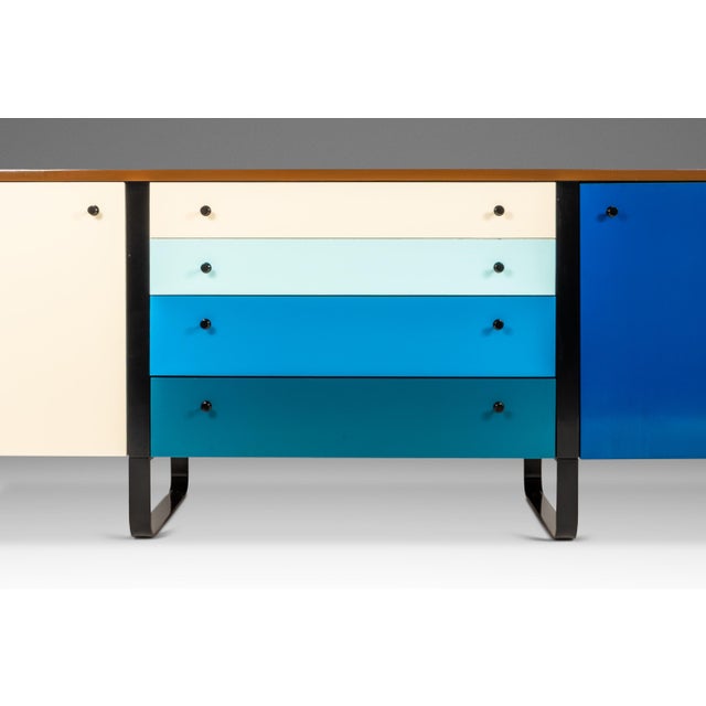 George Nelson Restored Mid-Century Modern Sled-Based Credenza a Fusion of Inspiration After George Nelson and Finn Juhl, Usa, C. 1960s For Sale - Image 4 of 18