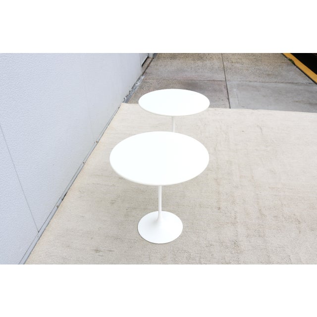 Mid-Century Modern Knoll Eero Saarinen 20" Round White Tulip Side Tables, a Pair For Sale - Image 9 of 18