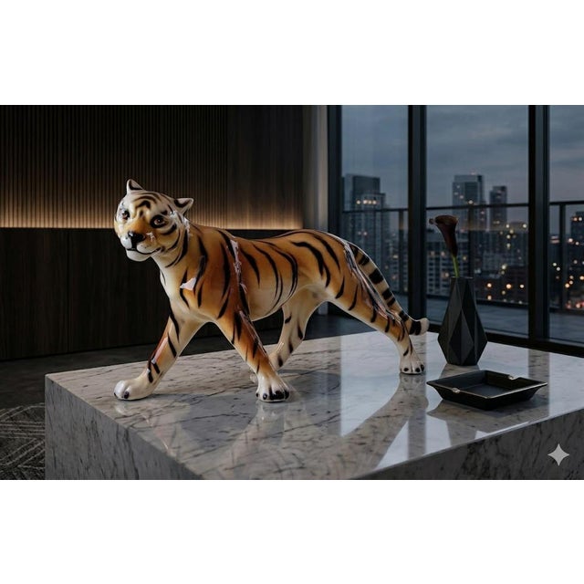 This sculpture is not just a decorative object, but a testament to Italian craftsmanship. The "Montebello" signature...