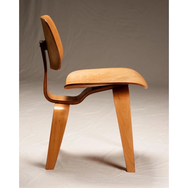 1940s 1940s Vintage Evans Eames Dcw Birchwood Chair First Year Badge For Sale - Image 5 of 13