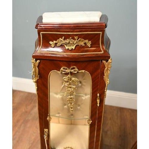 Louis XV Revival French Display Cabinets, Set of 2 For Sale - Image 3 of 12