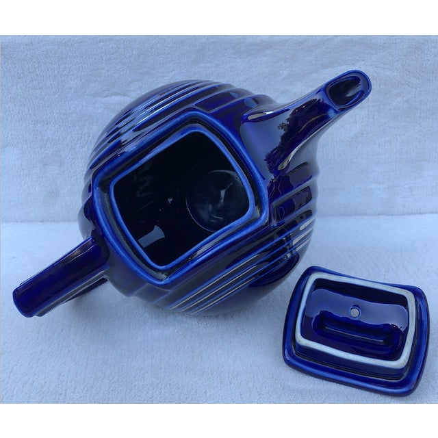1950s Vintage Hall Cobalt and Silver Teapot - Model 0543p 6 Cup For Sale - Image 5 of 16