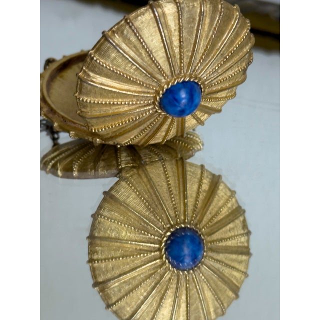 Gold Age 1970s Hollywood Regency Estée Lauder Empire Solid Perfume Pendant Necklace For Sale - Image 8 of 18