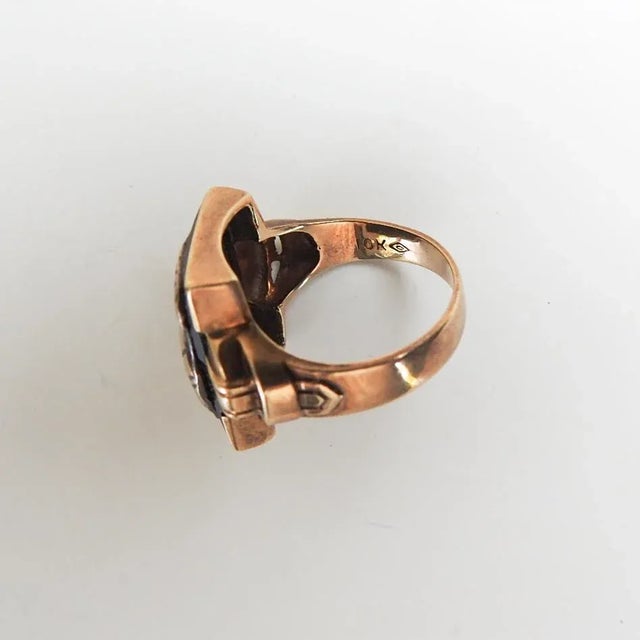Early 20th Century 10k Gold Onyx Profile Ring For Sale In Seattle - Image 6 of 7