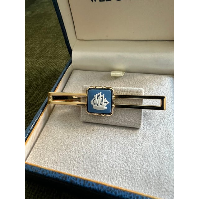 Vintage Royal British "Wedgwood" Jasper ware Gold Plate Tie Clip Circa 1980 For Sale - Image 10 of 18