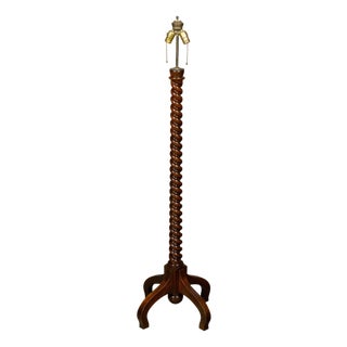 Early 20th Century English Turn of the Century Walnut Barley Twist Floor Lamp with Two Lights For Sale