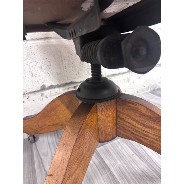Wood Antique Arts & Crafts Mission Style Quarter Sawn Tiger Oak Swivel Desk Chair For Sale - Image 7 of 8