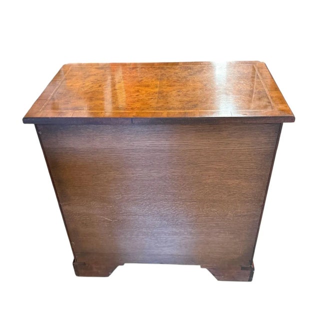 English Mahogany Chest With Burl and Banding For Sale - Image 4 of 11