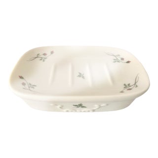 Late 20th Century Lenox Rose Manor Porcelain Soap Dish - Ivory With Pink Rosebuds Excellent Condition For Sale