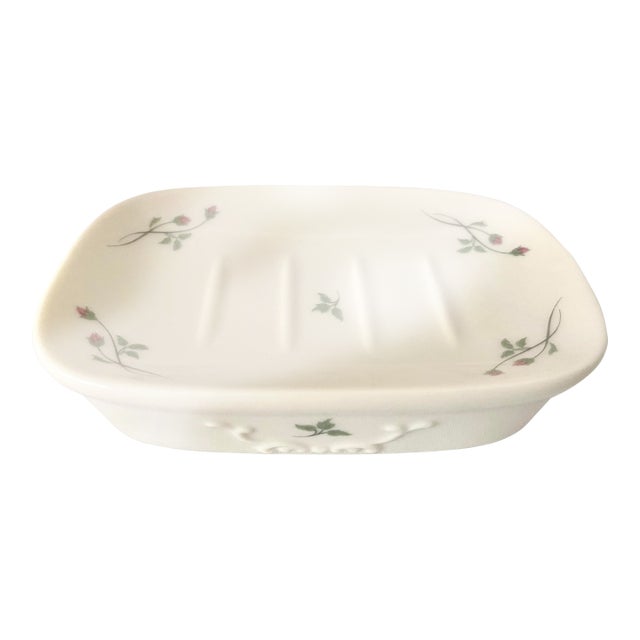 Late 20th Century Lenox Rose Manor Porcelain Soap Dish - Ivory With Pink Rosebuds Excellent Condition. For Sale