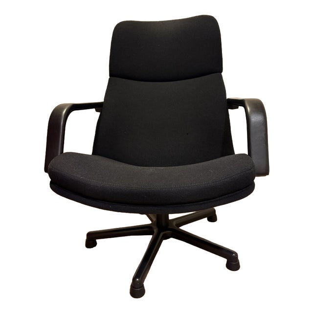 Model F141 Swivel Chair in Black Upholstery with Skai Armrests attributed to Geoffrey Harcourt for Artifort, 1970s For Sale
