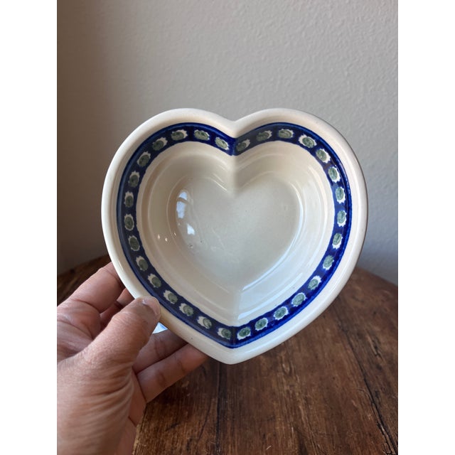 Late 20th Century Polish Pottery Boleslawiec Heart Shaped Bowls - Set of 2 For Sale In Dallas - Image 6 of 7