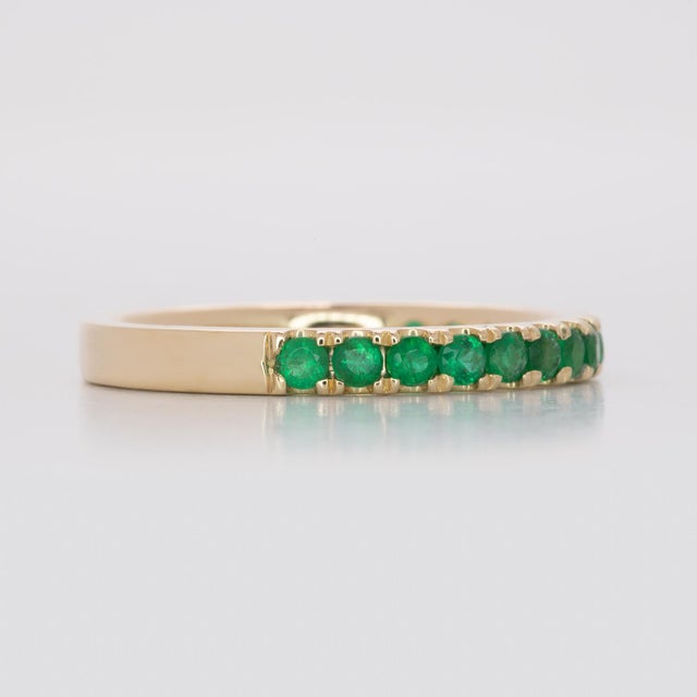 2020s Zambian Emerald Band in Solid 14k Gold – Minimalist Green Emerald Fine Jewelry, Size 6.75 For Sale - Image 5 of 8