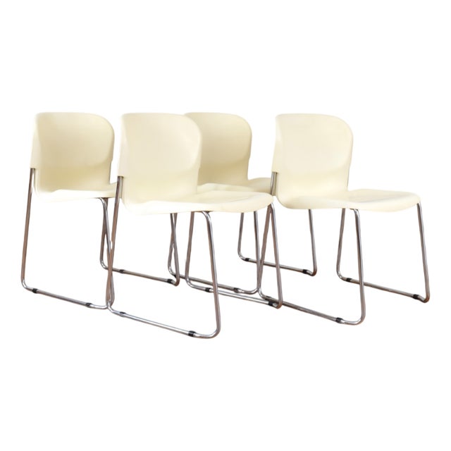 White SM400k Swing Chairs by Gerd Lange for Drabert, 1980s, Set of 4 For Sale