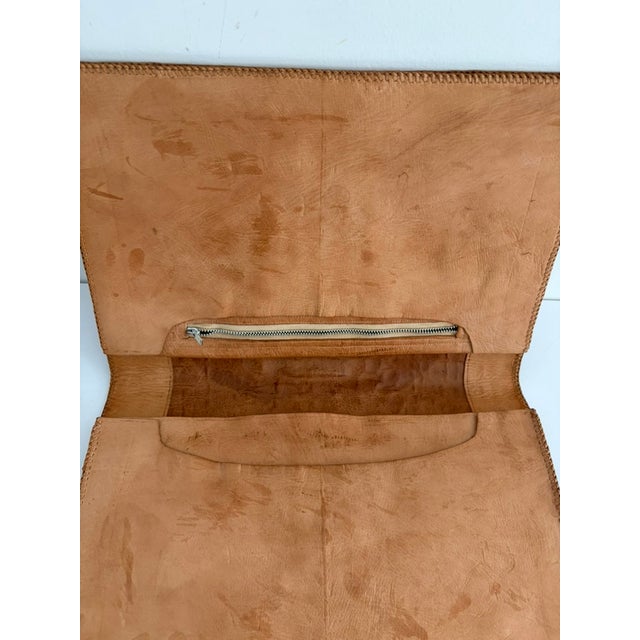 American Vegetable-Tanned Alligator Leather Portfolio – Belly Cut – Mid-Century Executive Case For Sale In Orlando - Image 6 of 15