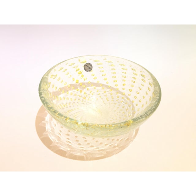 Murano Gold Infused Bubbles Italian Murano Glass Bowl For Sale - Image 4 of 12