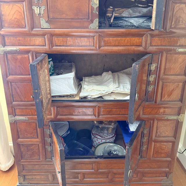 Tall Korean Bandaji Chest With Butterfly Clasps For Sale In Washington DC - Image 6 of 7