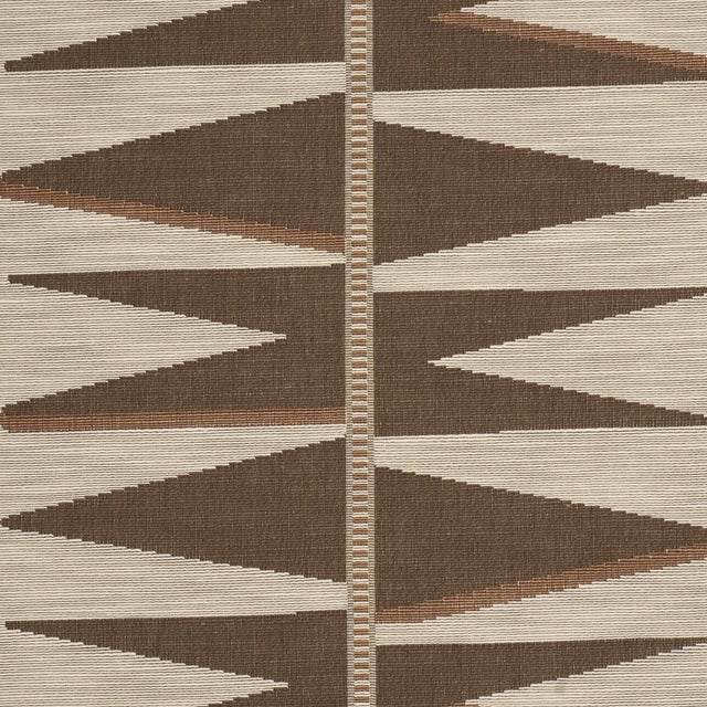 Traditional Schumacher Sarita Tapestry Fabric In Java For Sale - Image 3 of 6