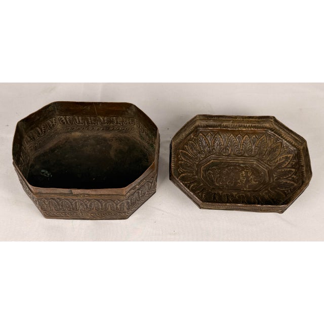 Antique Indian Repoussé Copper Betel / Paan Box For Sale - Image 4 of 5