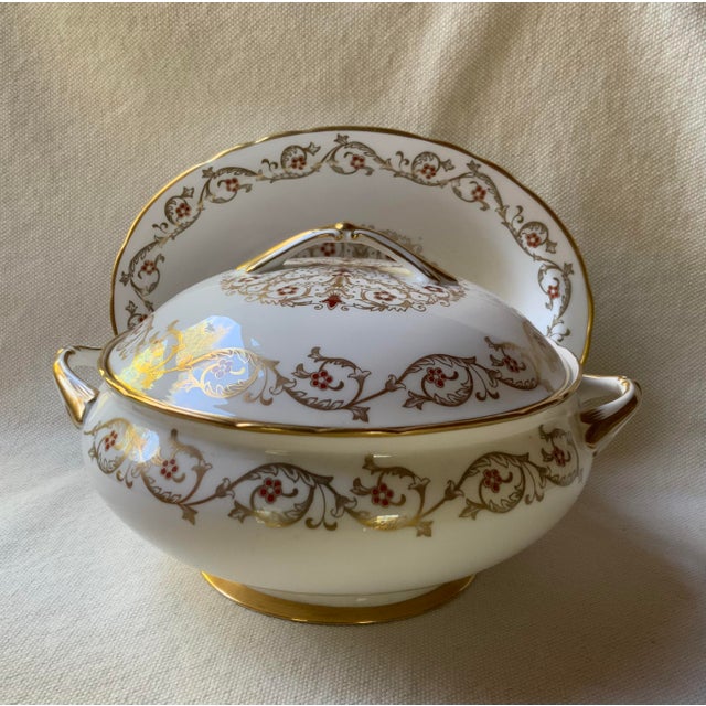 Stunning Royal Chelsea "Cardinal" Serving Bowls - Pristine 1960s English Bone China With Lavish 24k Gold For Sale - Image 6 of 18