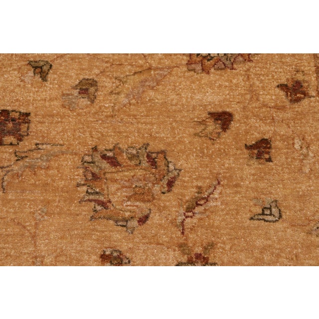 Classic Ziegler Gold Beige Hand-Knotted Wool Rug - 7'10'' X 10'3'' For Sale In New York - Image 6 of 8