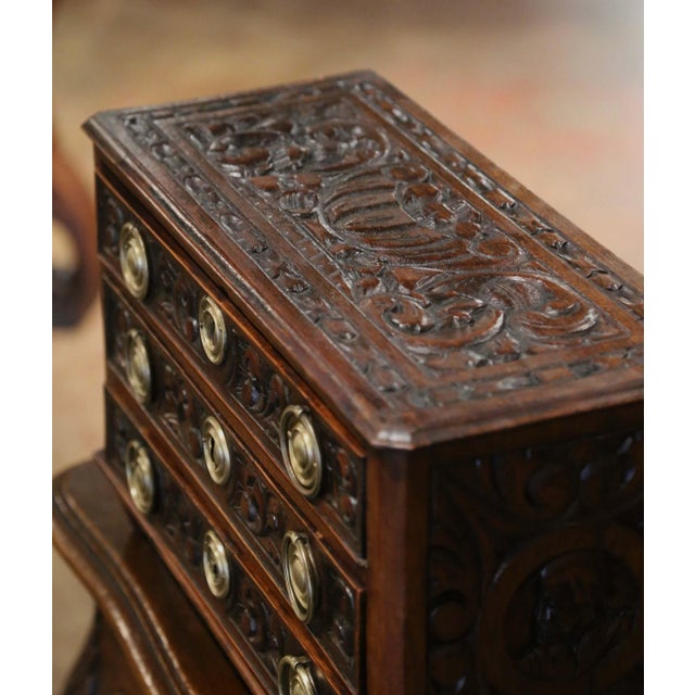 French Mid-19th Century French Louis XVI Carved Jewlery Box With Three Drawers For Sale - Image 3 of 8
