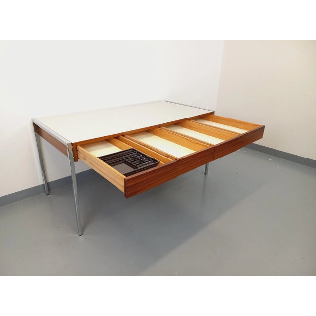 Tan Modernist Desk in Rosewood, Melamine and Metal, 1970s For Sale - Image 8 of 18