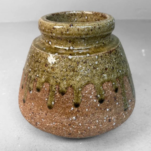 Shigaraki Ikebana Vase, 1970s For Sale - Image 9 of 13