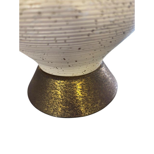 1960s Mid Century Modern Atomic Era Genie Textured Ceramic Table Lamp For Sale - Image 4 of 7
