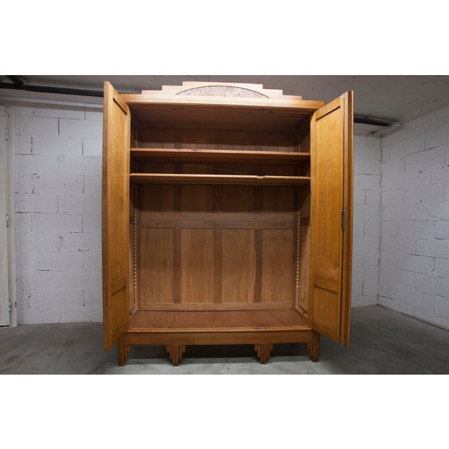 Wood Art Deco Wardrobe in Carved Oak, 1930s For Sale - Image 7 of 18