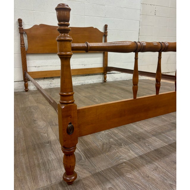 Brown Vintage Full Size Ethan Allen Baumritter Colonial Manor Model 500 Bed For Sale - Image 8 of 16