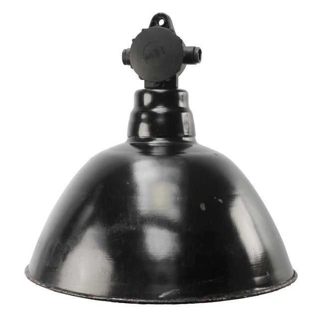 1950s Vintage German Industrial Pendant Light in Black Enamel and Bakelite For Sale - Image 5 of 5