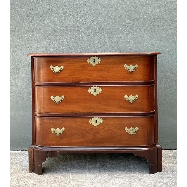 Early 20th Century Vintage Regency Mahogany Bow Front Chest of Drawers For Sale - Image 5 of 12