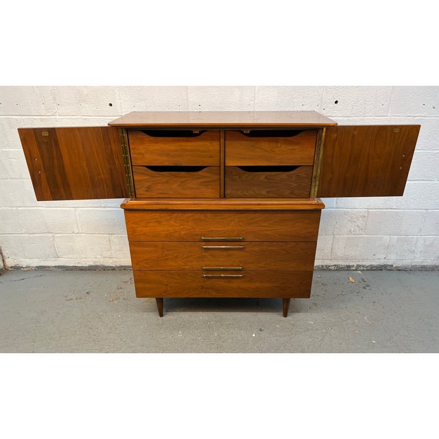 Mid-Century Modern Walnut Highboy Dresser by Young Mfg., Attributed For Sale - Image 11 of 17