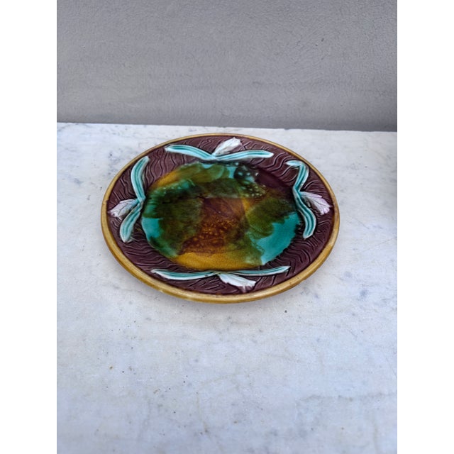 19th Century English Majolica leaves plate. 7 inches diameter.
