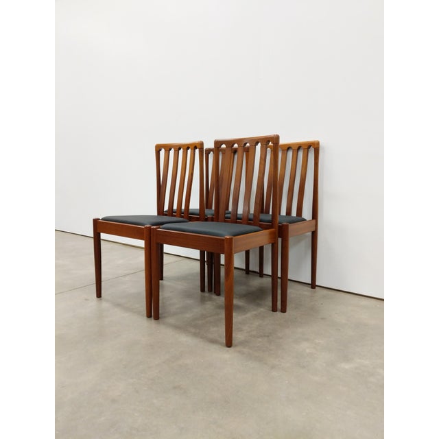 Mid-Century Modern Set of 4 Vintage Mid Century Modern Dining Chairs Attributed to Meredew For Sale - Image 3 of 8