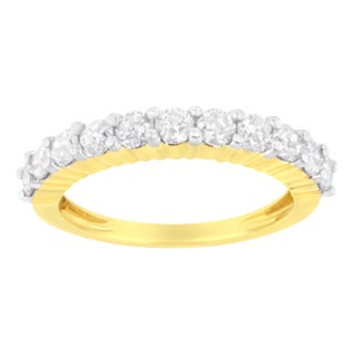 IGI Certified 1.0 Cttw Diamond 10K Yellow Gold Prong Set Fluted Band Style Wedding Ring - Size 8 For Sale