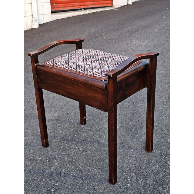 Chocolate Late 19th Century Victorian Dark Walnut Piano Stool With Sheet Compartment For Sale - Image 8 of 10