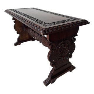 Vintage Italian Renaissance-Style Hand-Carved Wood Coffee Table / Bench For Sale